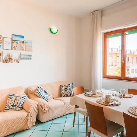 Casa Elan 아파트