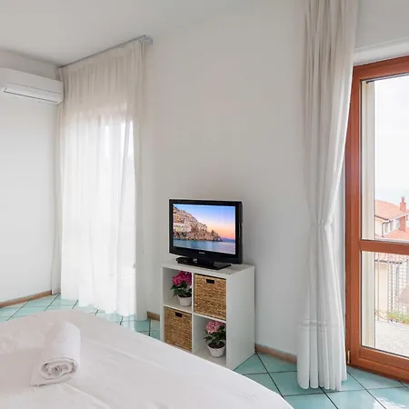 Casa Elan 아파트
